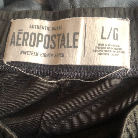 Aero Shorts - Picture 3 of 3